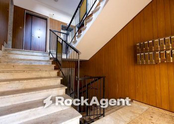 Interno palazzo - Four-room apartment via Sirleto, Catanzaro - photo 35