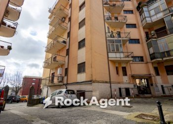 Facciata - Four-room apartment via Sirleto, Catanzaro - photo 37