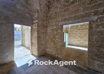 Stanza non arredata - Four-room apartment via F. Crispi 108, Taurisano - photo 13