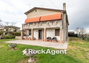 Facciata - Independent house via Argine Sinistro, 5, Correzzola - photo 1