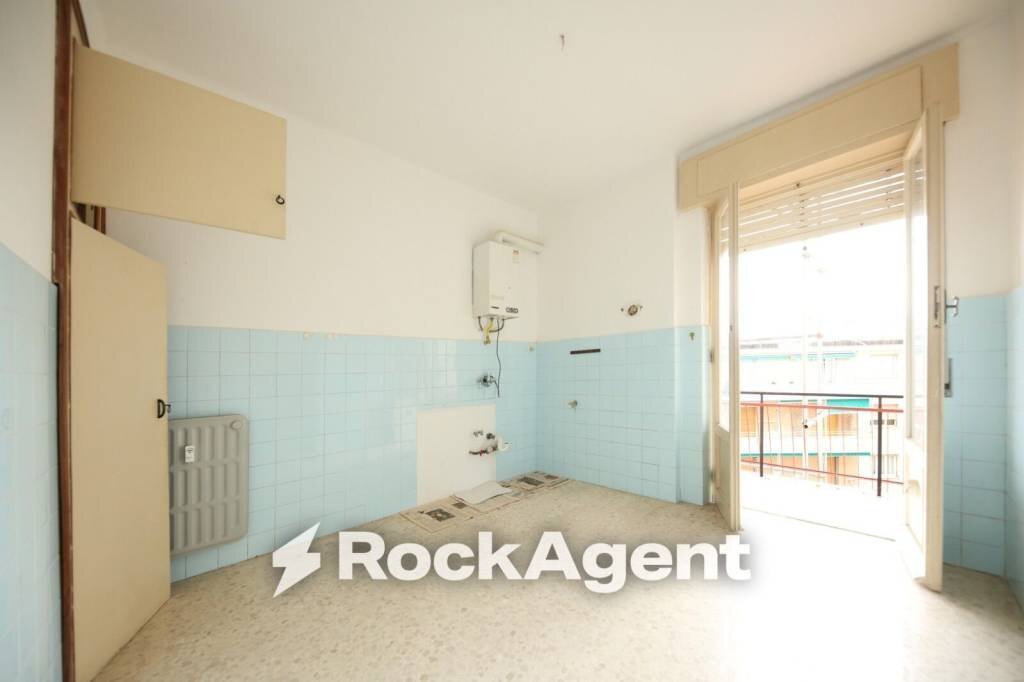 Cucina - Quadrilocale via Santa Maria Assunta di Nervi, Genova (zona Quarto) - foto 3