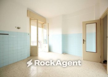 Cucina - Quadrilocale via Santa Maria Assunta di Nervi, Genova (zona Quarto) - foto 9