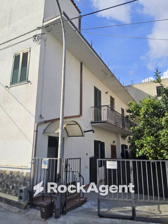 Facciata - Casa indipendente strada Torre Vecchia, Marina di Gioiosa Ionica - foto 1