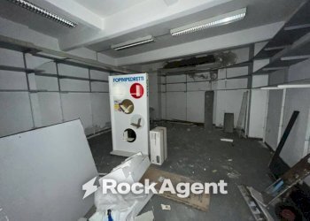 Interno non residenziale - Negozio via Giacomo Giovanetti 64, Genova (zona Sampierdarena) - foto 11