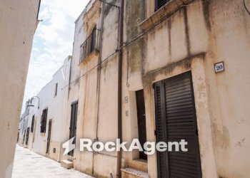 Zona - Casa indipendente via Lelio Vincenti, Carpignano Salentino - foto 4
