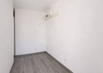 Camera da letto - Bilocale via Gaspare Oliverio, Roma (zona Lido di Ostia) - foto 10