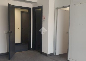 Ufficio piazza borgo pila, Genova (zona Foce) - foto 8