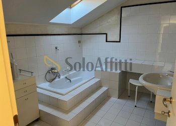 BAGNO CON VASCA - Three-room apartment Via Giovanni Pascoli, Santarcangelo di Romagna - photo 16