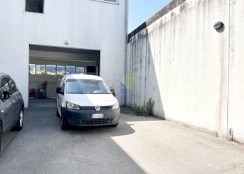 ingresso - Commercial Premises Via Aurelio Nicolodi 46, Livorno - photo 1