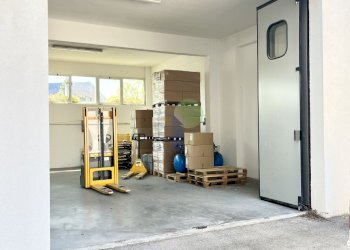 ingresso - Commercial Premises Via Aurelio Nicolodi 46, Livorno - photo 2