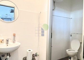 bagno - Commercial Premises Via Aurelio Nicolodi 46, Livorno - photo 8