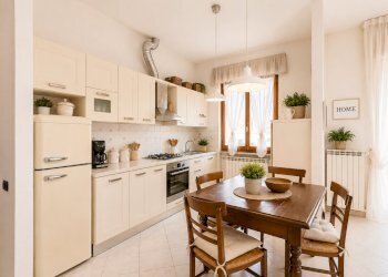 cucina - Apartment Follo - photo 3