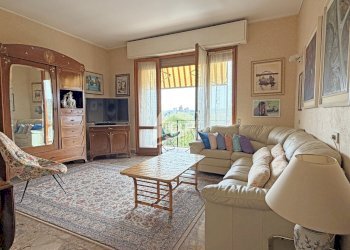 salotto - Appartamento Via Vararo 18, Cittiglio - foto 7