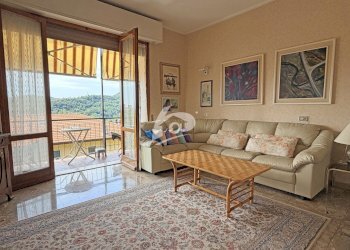 salotto - Appartamento Via Vararo 18, Cittiglio - foto 9