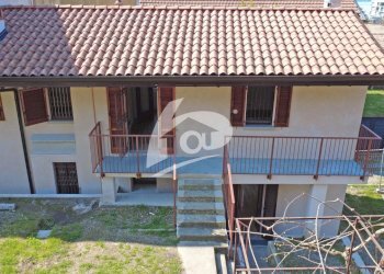 facciata interna - Portion of a house Via della Pergola 6, Laveno-Mombello - photo 1