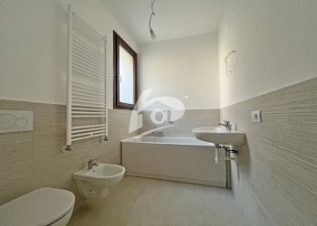 bagno pt - Portion of a house Via della Pergola 6, Laveno-Mombello - photo 16