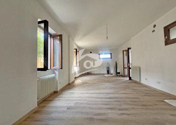 soggiorno pt - Portion of a house Via della Pergola 6, Laveno-Mombello - photo 17