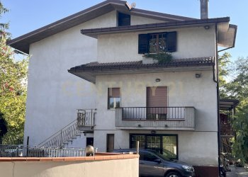 IMG_4879 - Villa Contrada Villa Cassetti, Montorio al Vomano - photo 2