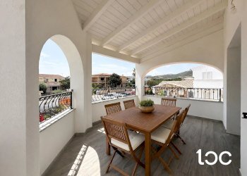 Three-room apartment Budoni - photo 1