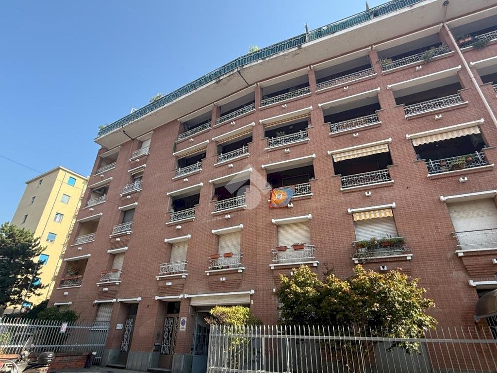 Box Via Carlo Giovanni Brugnone, Torino (zona San Salvario) - foto 1