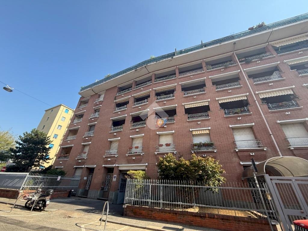 Box Via Carlo Giovanni Brugnone, Torino (zona San Salvario) - foto 2