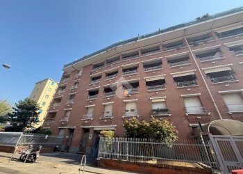 Box Via Carlo Giovanni Brugnone, Torino (zona San Salvario) - foto 2