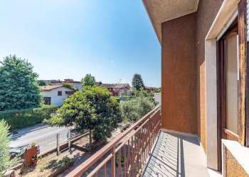 Portion of a house Via Marche, Lainate - photo 9