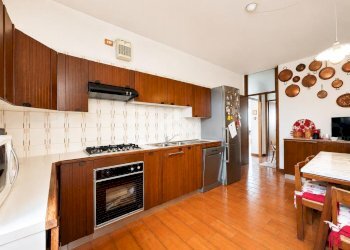 Three-room apartment Via wolfgang amadeus mozart, Bollate - photo 10