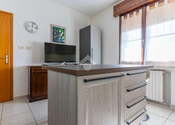 Portion of a house Via XXV Aprile, Riva del Po - photo 19