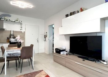 Two-room apartment Via S. Pietro, Solaro - photo 4