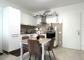 Two-room apartment Via S. Pietro, Solaro - photo 6