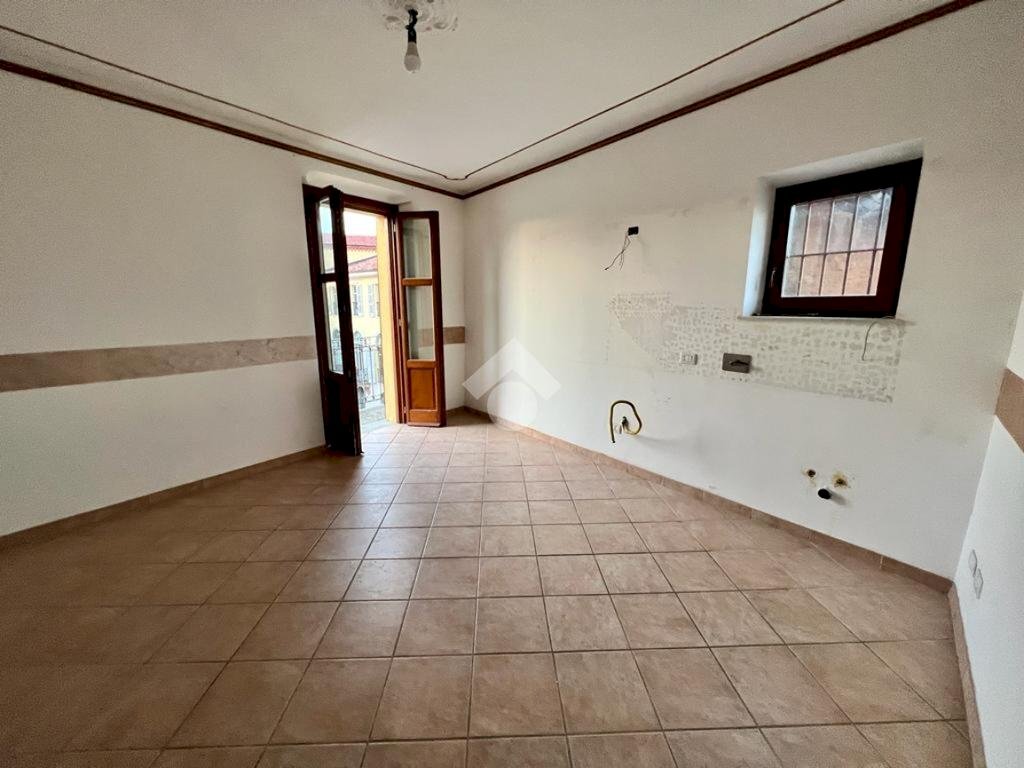 Three-room apartment Via Roma, Montechiaro d'Asti - photo 3