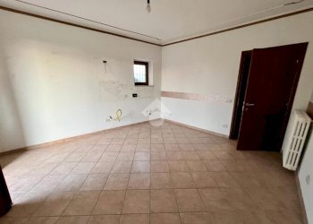 Three-room apartment Via Roma, Montechiaro d'Asti - photo 4