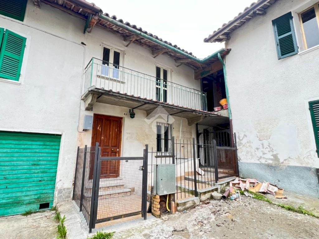 Semi-detached house Via IV Novembre, Piea - photo 1