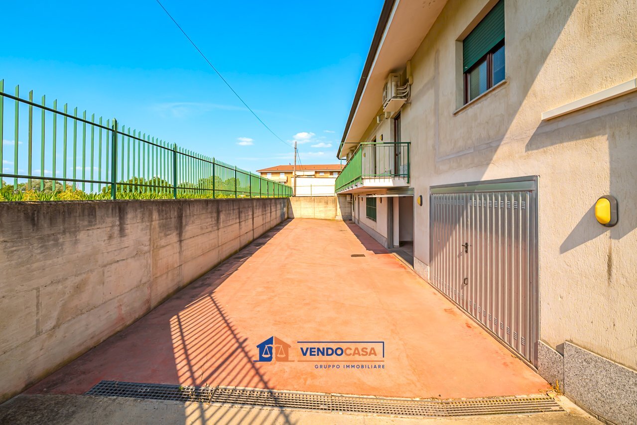 Capannone Carmagnola - foto 2