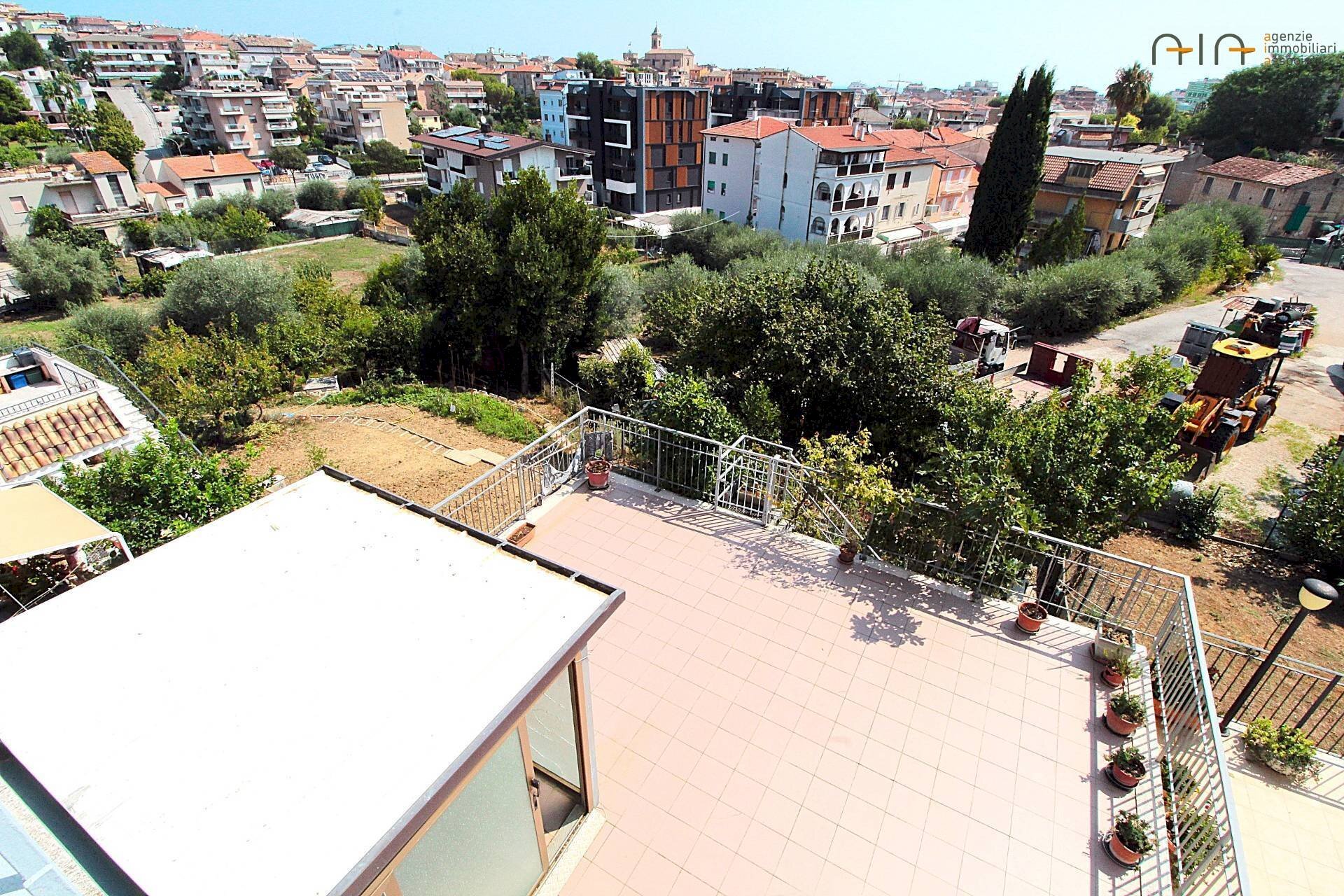 Foto 1 - Casa indipendente Via Adamello, San Benedetto del Tronto - foto 1