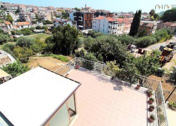 Foto 1 - Casa indipendente Via Adamello, San Benedetto del Tronto - foto 1