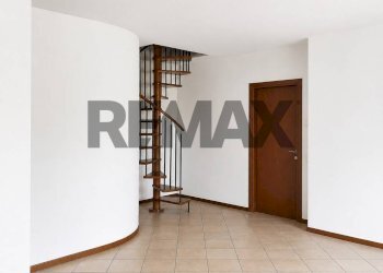 Stanza vuota - Trilocale Via Don G. Ravazzi
 
28, Cassinetta di Lugagnano - foto 4