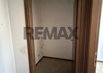Hall / corridoio - Trilocale Via Don G. Ravazzi
 
28, Cassinetta di Lugagnano - foto 13