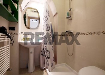 Bagno - Casa indipendente Via Pignataro
4, Gioia del Colle - foto 8