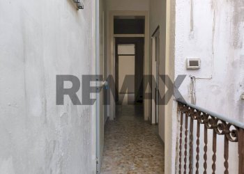 Hall / corridoio - Two-room apartment via Francesco de Santis
 
4, Trapani - photo 14