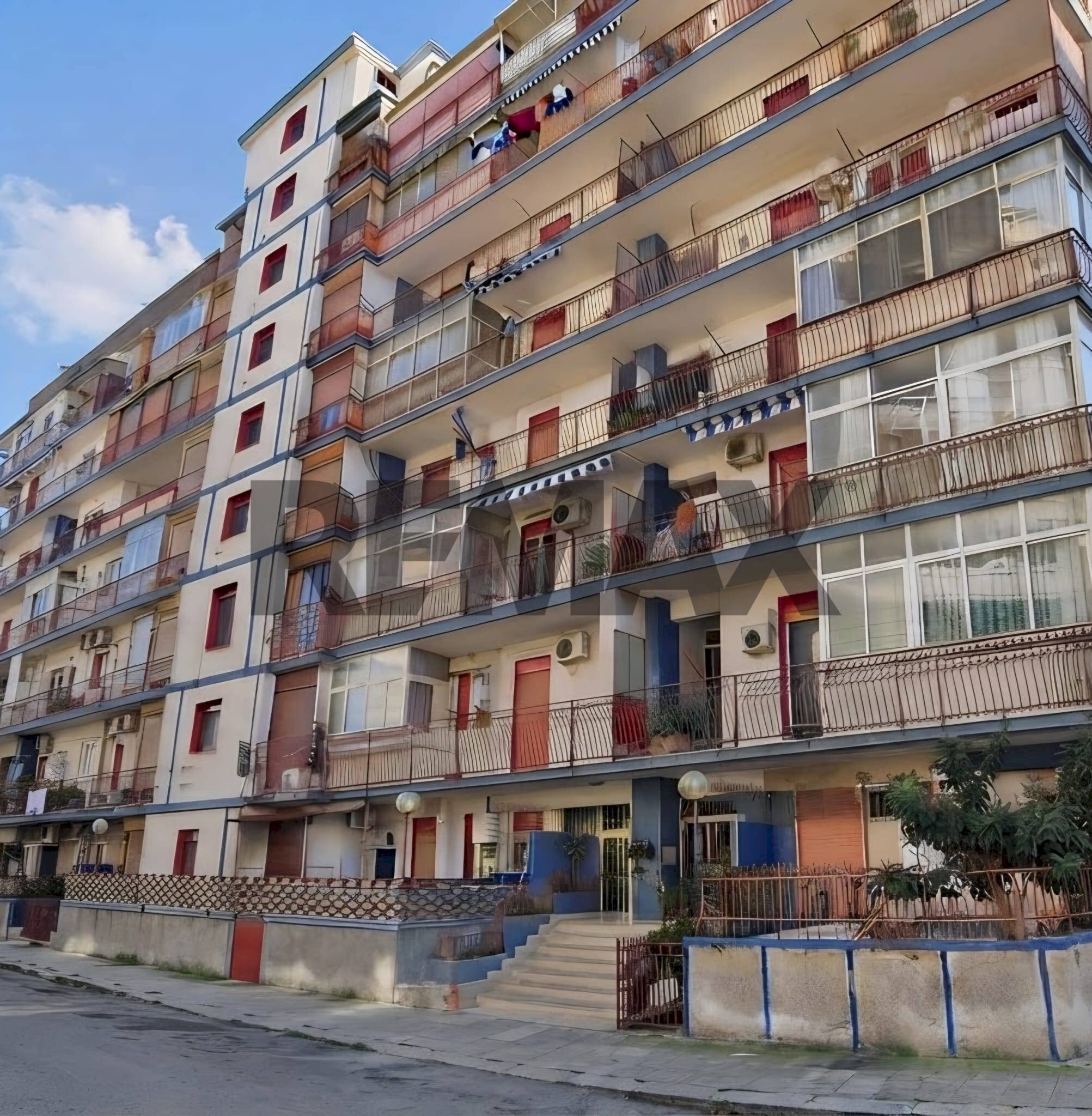 Edificio all\'aperto - Trilocale Via Sirio
 
11, Palermo - foto 1