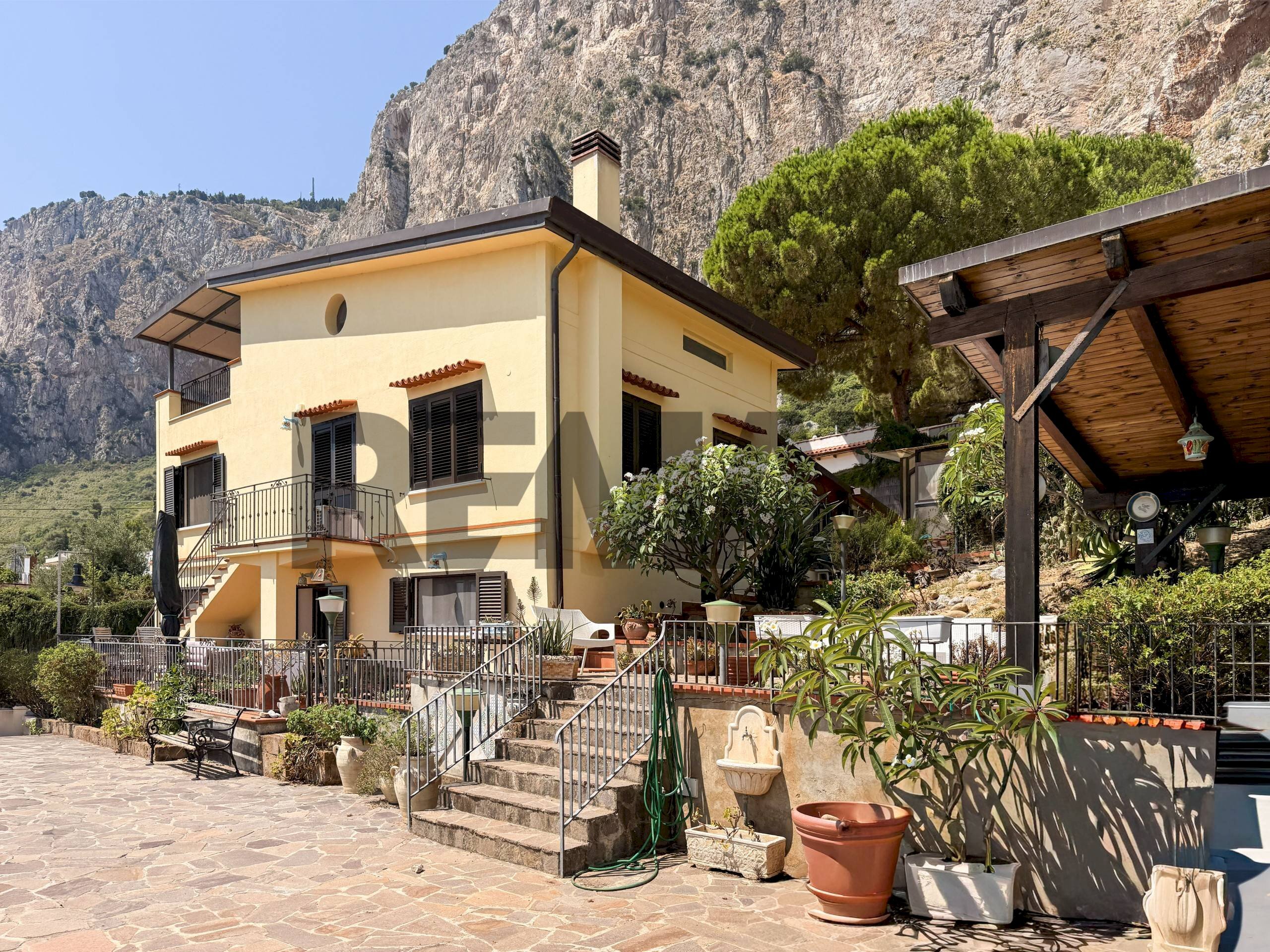 Casa all\'aperto - Villa Lungomare Cristoforo Colombo
846, Palermo - photo 2