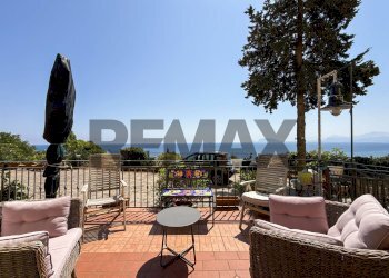 Terrazza - Villa Lungomare Cristoforo Colombo
 
846, Palermo - photo 1