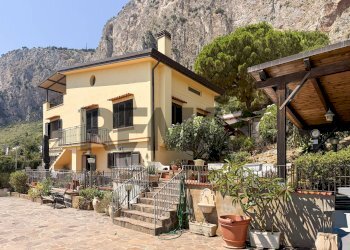 Casa all\'aperto - Villa Lungomare Cristoforo Colombo
 
846, Palermo - photo 2