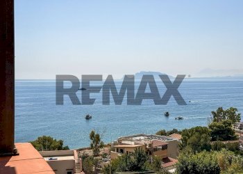 Vista dell\'acqua - Villa Lungomare Cristoforo Colombo
 
846, Palermo - photo 6