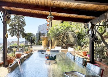 Terrazza - Villa Lungomare Cristoforo Colombo
 
846, Palermo - photo 15