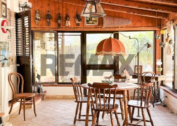 Sala da pranzo - Villa Lungomare Cristoforo Colombo
 
846, Palermo - photo 25