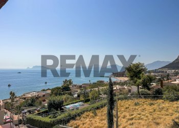 Vista dell\'acqua - Villa Lungomare Cristoforo Colombo
 
846, Palermo - photo 34