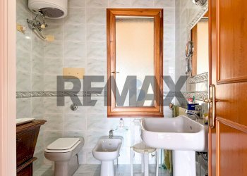 Bagno - Villa Lungomare Cristoforo Colombo
 
846, Palermo - photo 39